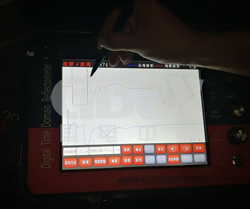 現(xiàn)場使用ZX-A10電纜故障測試儀 現(xiàn)場使用ZX-A10電纜故障測試儀